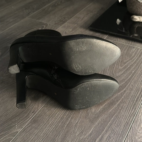 Le Chateau High Heeled Booties - Picture 6 of 6